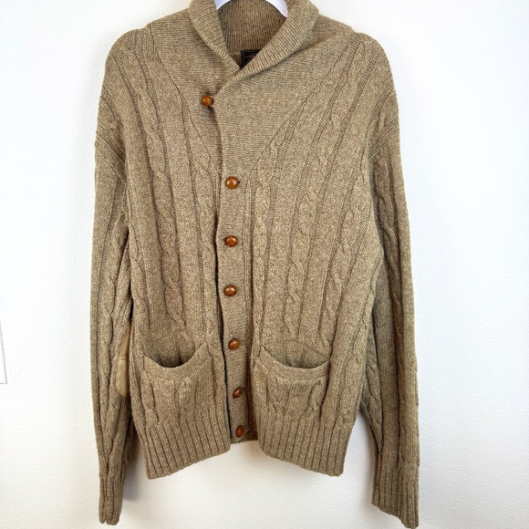 EDDIE BAUER 100% Wool Men's Cardigan Button Up Sweater Cable Knit / Size Large - Picture 1 of 12